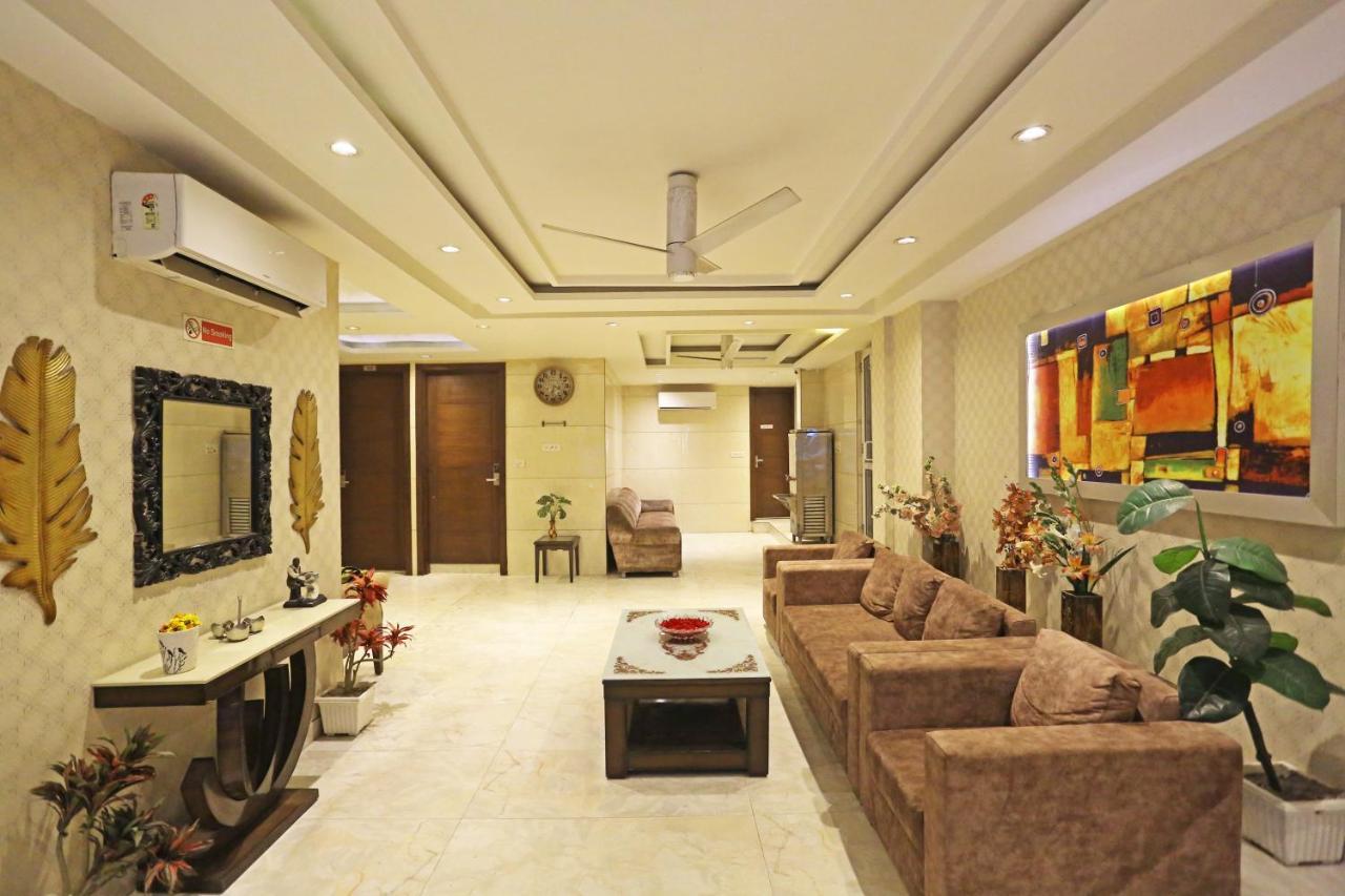 Hotel Sm Suits Near Delhi Airport-Unit By Grand Urban Luxury 뉴델리 외부 사진