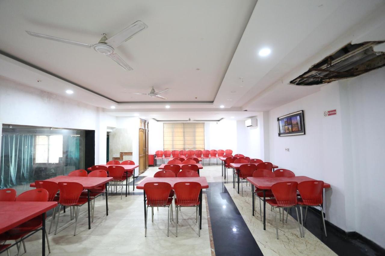 Hotel Sm Suits Near Delhi Airport-Unit By Grand Urban Luxury 뉴델리 외부 사진