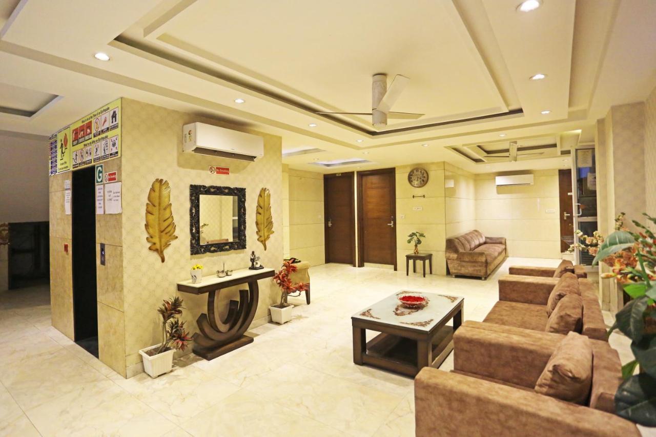 Hotel Sm Suits Near Delhi Airport-Unit By Grand Urban Luxury 뉴델리 외부 사진